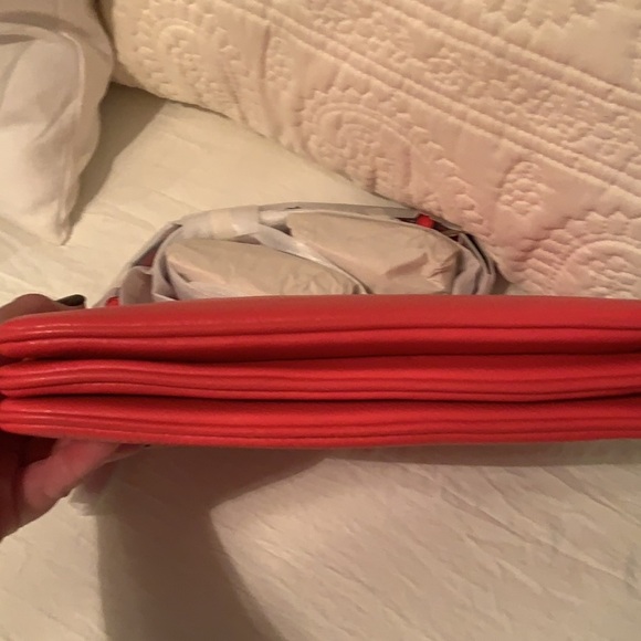 38. Kate Spade Jackson Triple Gusset Crossbody - Picture 10 of 10